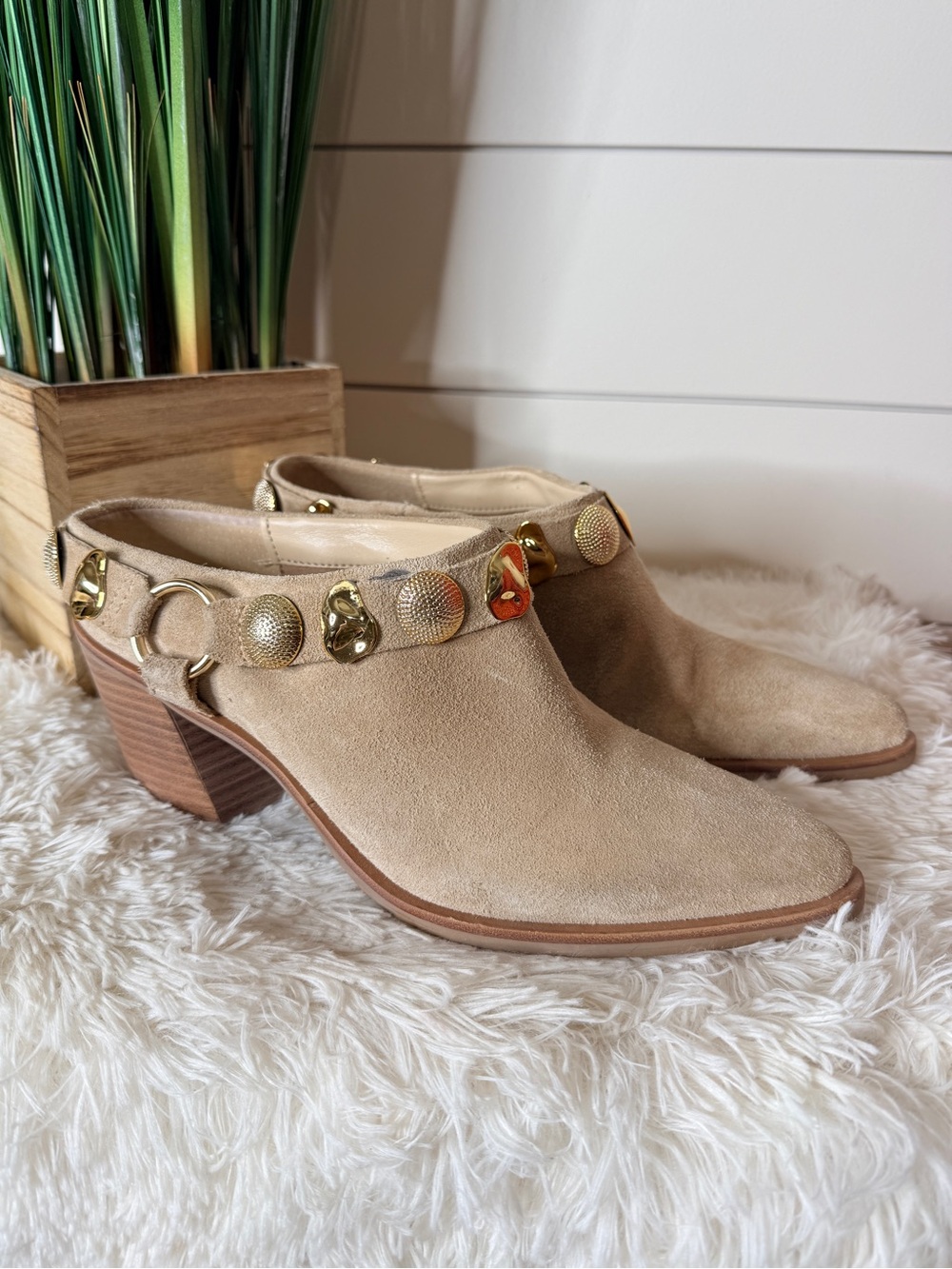 Dolce Vita Kanyon Suede Pointed Toe Western Embellished Mule Heels Tan Size 8.5 - Picture 4 of 12